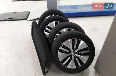 Хэтчбек Volkswagen e-Golf 2018 в 