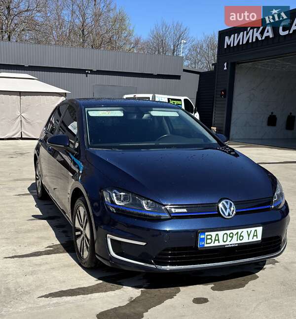 Volkswagen e-Golf 2015
