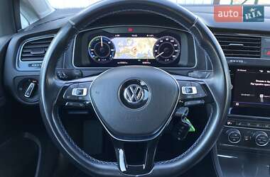 Хетчбек Volkswagen e-Golf 2019 в 