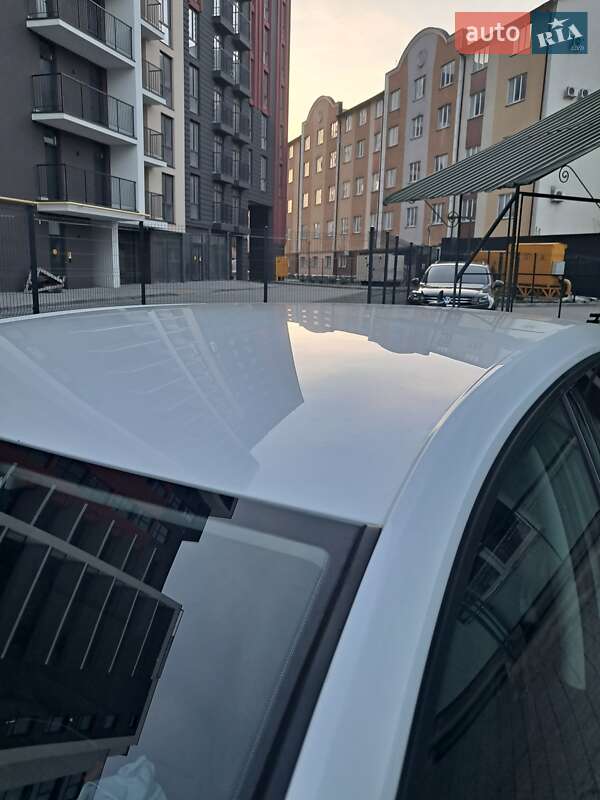 Хетчбек Volkswagen e-Golf 2018 в Львові фото 34 Хетчбек Volkswagen e-Golf 2018 в Львові