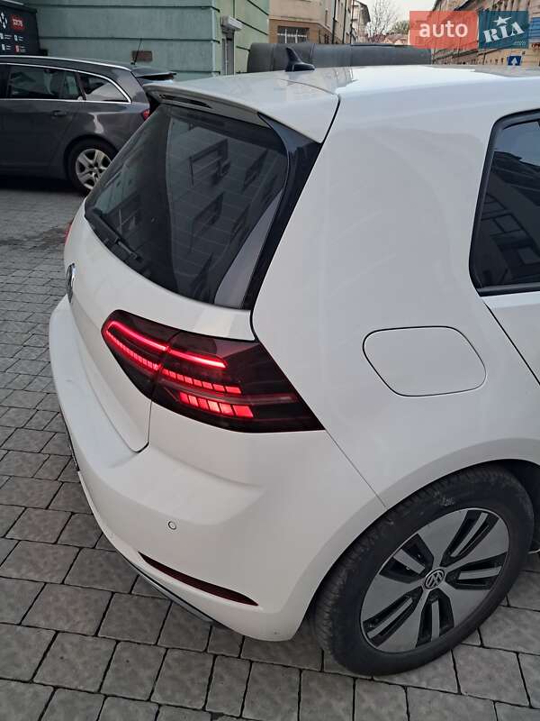 Хетчбек Volkswagen e-Golf 2018 в Львові фото 35 Хетчбек Volkswagen e-Golf 2018 в Львові