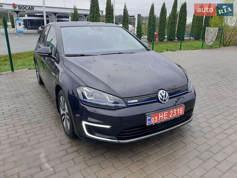 Volkswagen e-Golf 2015