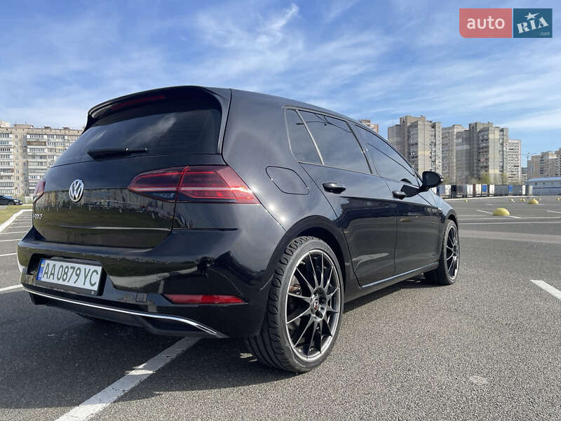 Хетчбек Volkswagen e-Golf 2019 в Києві