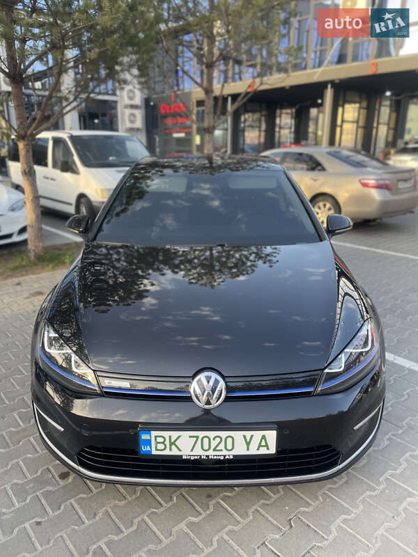 Хетчбек Volkswagen e-Golf 2016 в Рівному