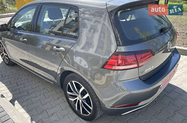 Хэтчбек Volkswagen e-Golf 2019 в 