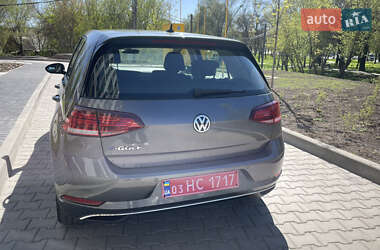 Хэтчбек Volkswagen e-Golf 2019 в 