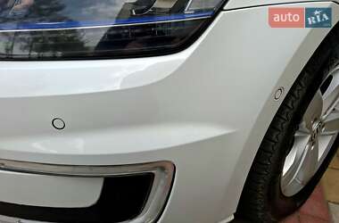 Хэтчбек Volkswagen e-Golf 2015 в 