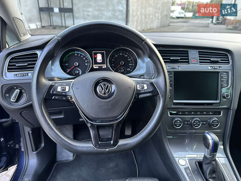 Хэтчбек Volkswagen e-Golf 2016 в Луцке
