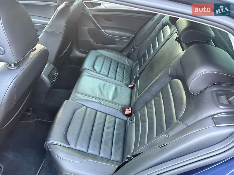 Хэтчбек Volkswagen e-Golf 2016 в Луцке