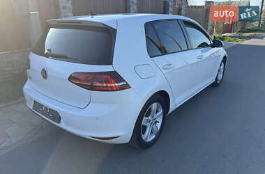 Хэтчбек Volkswagen e-Golf 2016 в 