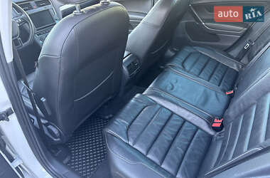 Хэтчбек Volkswagen e-Golf 2016 в 
