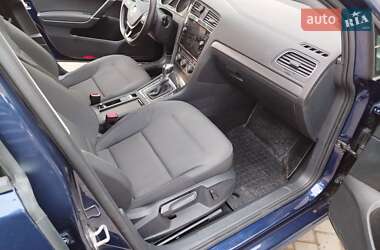 Хэтчбек Volkswagen e-Golf 2019 в 