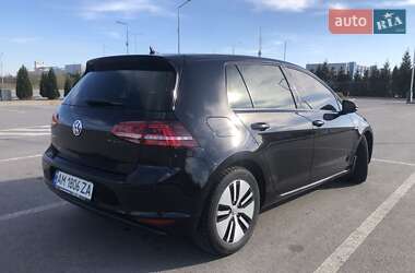 Хетчбек Volkswagen e-Golf 2016 в 