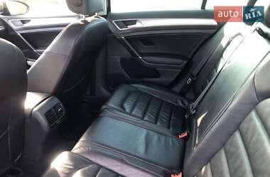 Хетчбек Volkswagen e-Golf 2016 в 