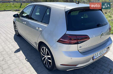 Хетчбек Volkswagen e-Golf 2019 в 