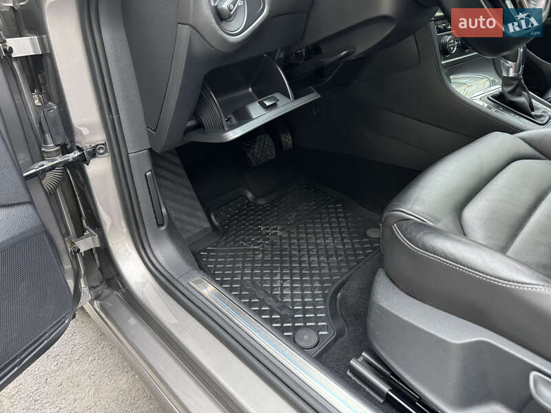Хэтчбек Volkswagen e-Golf 2015 в Умани