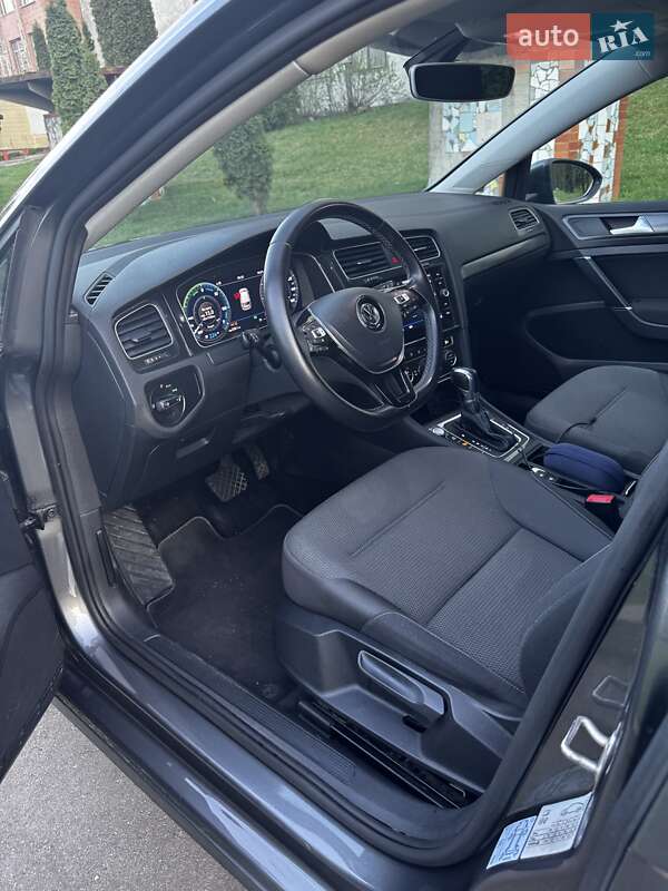 Хэтчбек Volkswagen e-Golf 2019 в Хмельницком