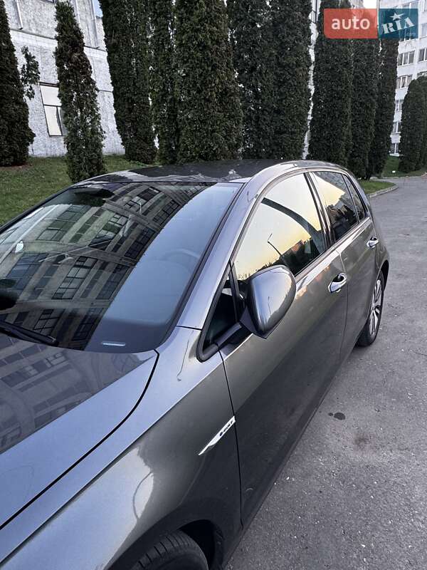 Хэтчбек Volkswagen e-Golf 2019 в Хмельницком