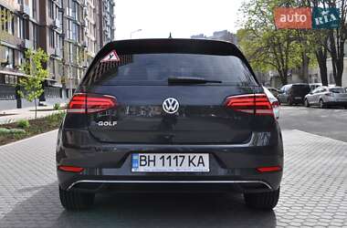 Хэтчбек Volkswagen e-Golf 2018 в 