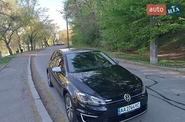 Хэтчбек Volkswagen e-Golf 2017 в 