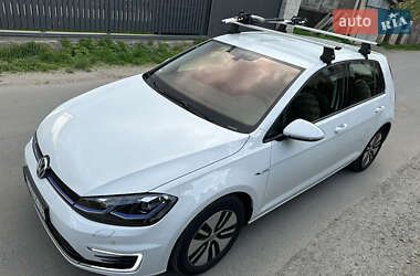 Хэтчбек Volkswagen e-Golf 2019 в 