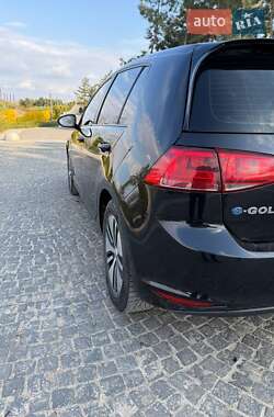 Хетчбек Volkswagen e-Golf 2016 в 