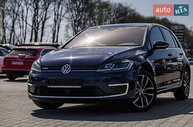 Хетчбек Volkswagen e-Golf 2019 в 