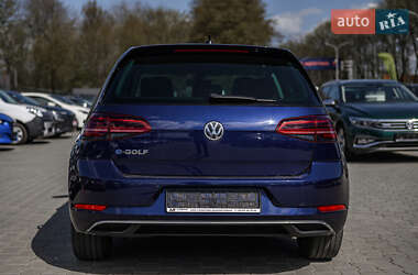 Хетчбек Volkswagen e-Golf 2019 в 