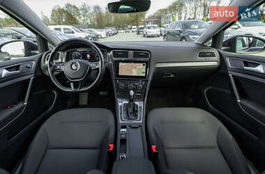 Хетчбек Volkswagen e-Golf 2019 в 