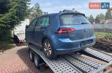 Хетчбек Volkswagen e-Golf 2015 в 