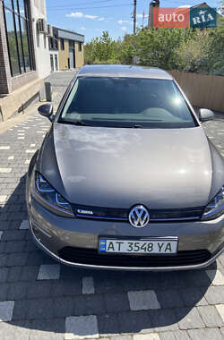 Хэтчбек Volkswagen e-Golf 2015 в Ивано-Франковске