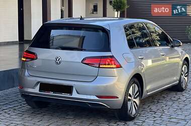 Хэтчбек Volkswagen e-Golf 2017 в 