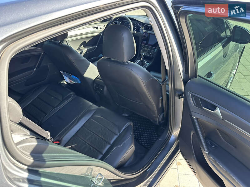 Хетчбек Volkswagen e-Golf 2017 в Хмельницькому