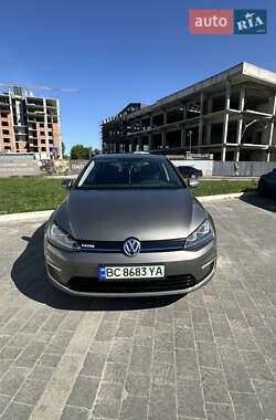 Хетчбек Volkswagen e-Golf 2015 в 