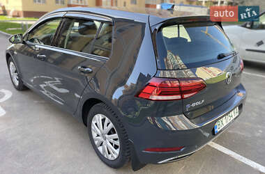 Хэтчбек Volkswagen e-Golf 2020 в 