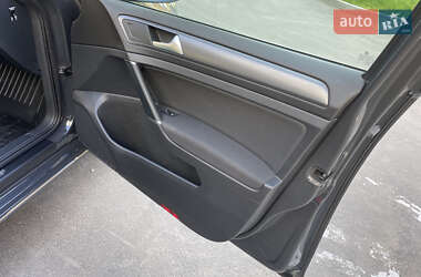 Хэтчбек Volkswagen e-Golf 2020 в 