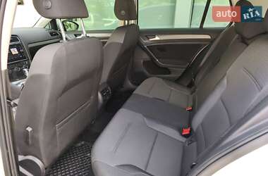 Хетчбек Volkswagen e-Golf 2019 в 
