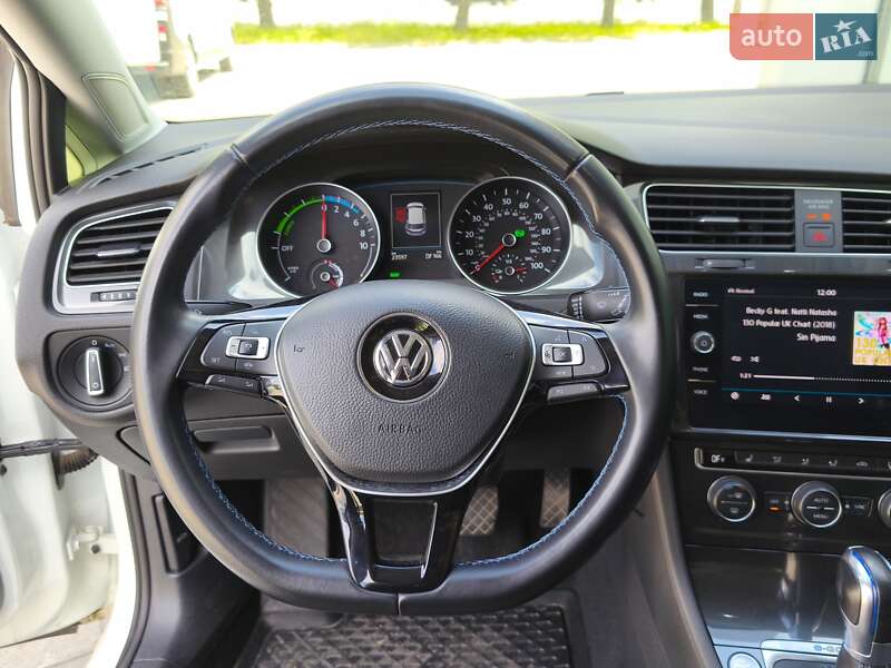 Хэтчбек Volkswagen e-Golf 2019 в Днепре