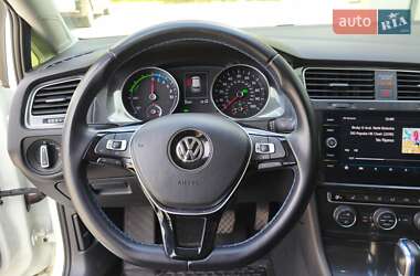 Хетчбек Volkswagen e-Golf 2019 в 