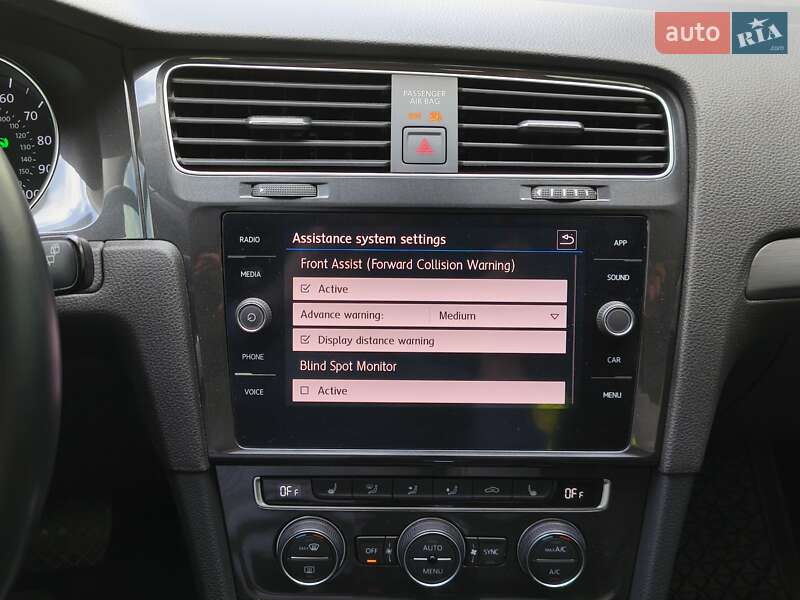 Хэтчбек Volkswagen e-Golf 2019 в Днепре