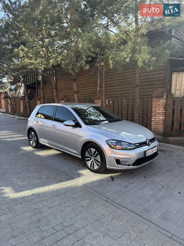 Хетчбек Volkswagen e-Golf 2019 в 