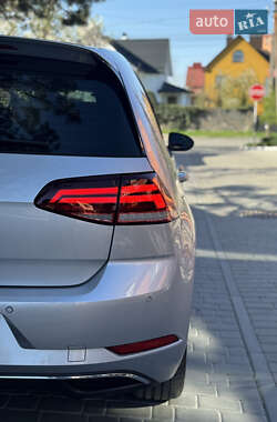 Хетчбек Volkswagen e-Golf 2019 в 