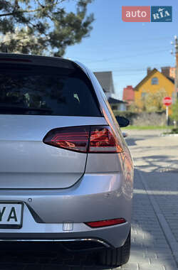 Хетчбек Volkswagen e-Golf 2019 в 