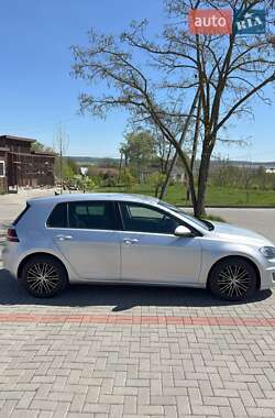 Хэтчбек Volkswagen e-Golf 2014 в 