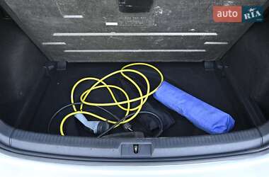 Хэтчбек Volkswagen e-Golf 2015 в 