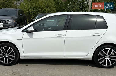 Хэтчбек Volkswagen e-Golf 2020 в 