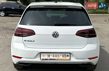 Хэтчбек Volkswagen e-Golf 2020 в 