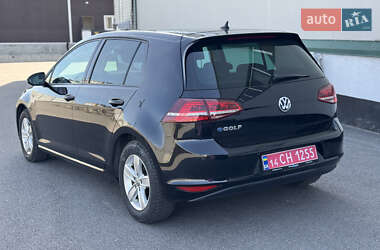 Хетчбек Volkswagen e-Golf 2016 в 