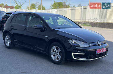 Хетчбек Volkswagen e-Golf 2016 в 