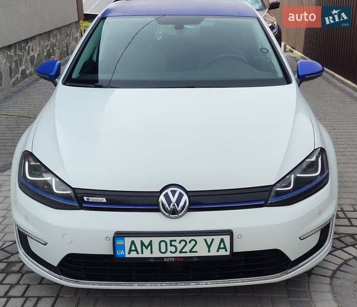Volkswagen e-Golf 2015